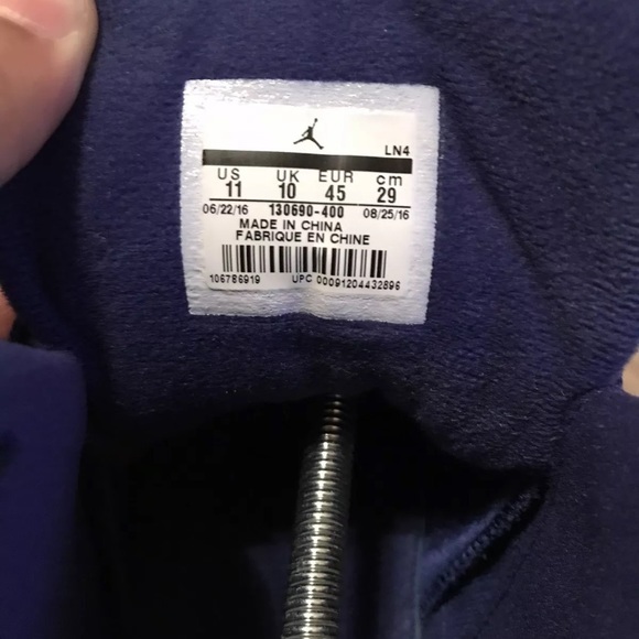 Shoes - Jordan 12 Deep royal blue